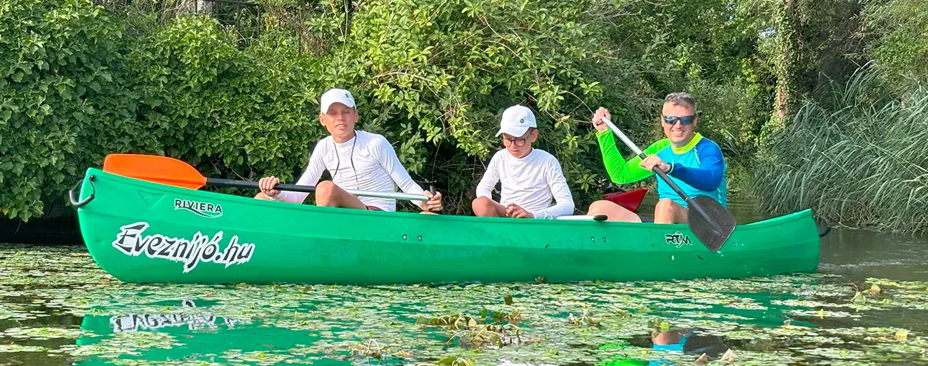 Lecsurgós kajak és kenutúra Táti-szigeteknél naplementével sütögetéssel
